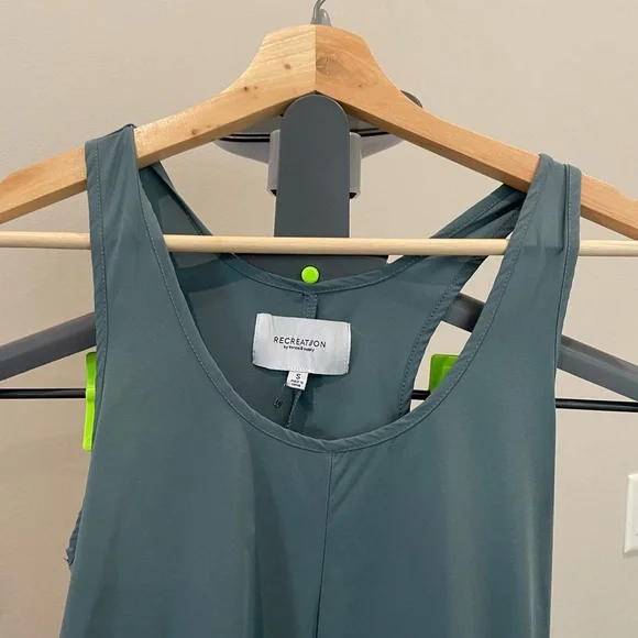 Recreation by Thread & Supply Quick Dry Racer Back Maxi Size S - Picture 8 of 9